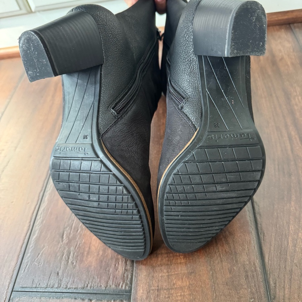 Like NEW Gorgeous Tamaris Mid Calf Black Leather Heeled Boots - Picture 6 of 9